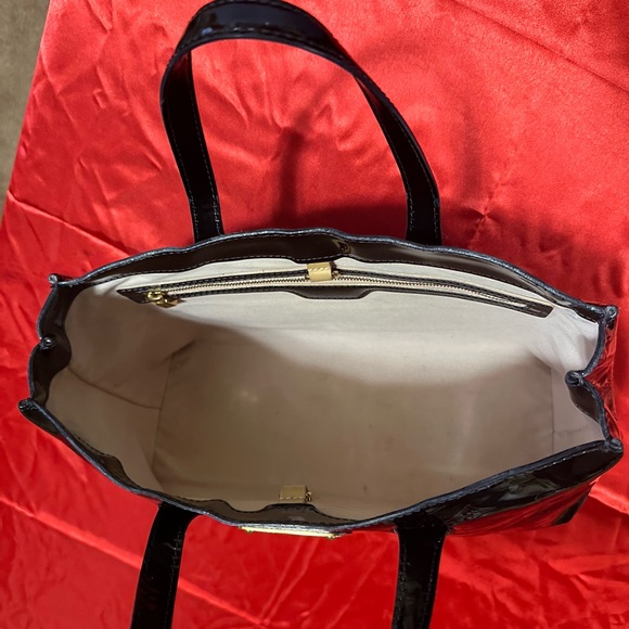 WOW POSHMARK - Louis Vuitton Beautiful Black Vernis Wilshire Shoulder Bag - Picture 7 of 16